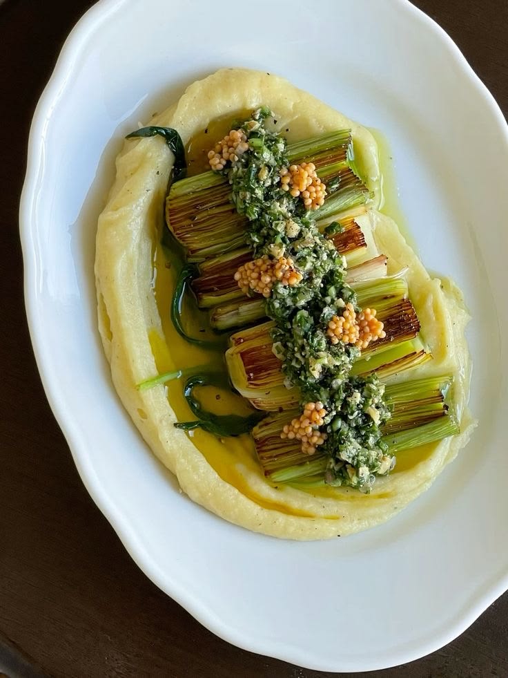 Assiette végétale de saison servie à Maison Éone